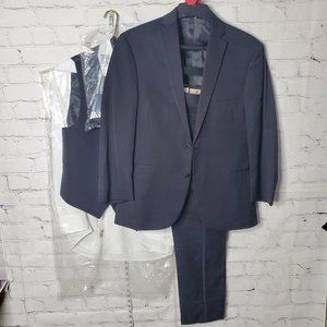 Vera Wang Tuxedo in Black/White